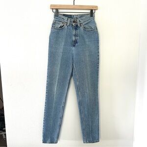 Vintage USA Levi's 512 Slim Fit Tapered 100% Cotton 3M 24” High Rise Mom Jeans